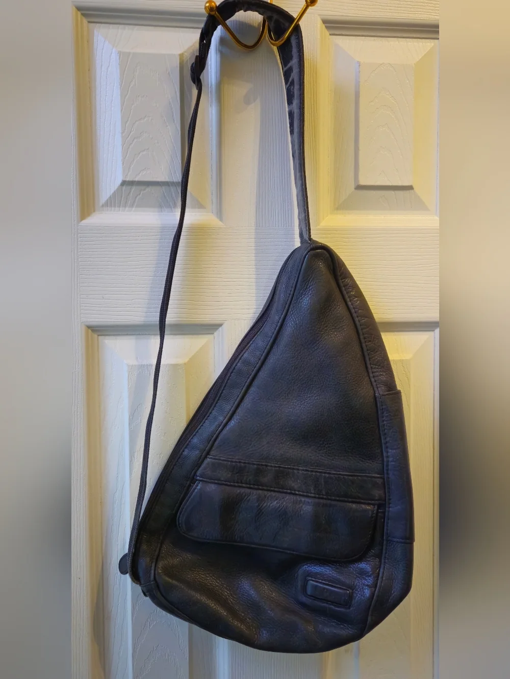 L.L. Bean Traveler Ameri Bag Black Leather Sling Messenger Bag